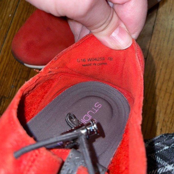 Cole haan size 7 Red Shoes - Picture 4 of 4